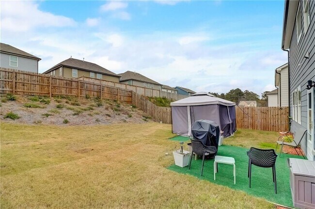 Building Photo - 7246 Gladstone Cir