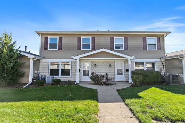 Primary Photo - 1311 Kingsbury Dr