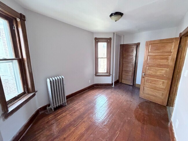 Building Photo - 659 Second St