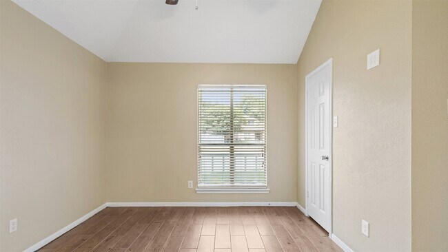 Building Photo - 22503 Holly Branch Dr