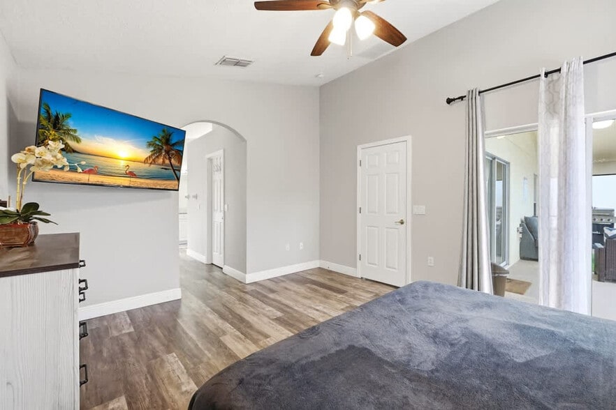 Building Photo - 4715 Cumbrian Lakes Dr