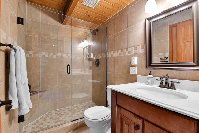 Building Photo - 30666 Sun Creek Dr