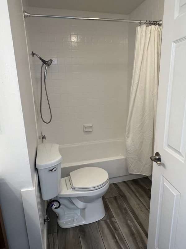 Building Photo - 832 13th St