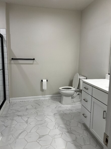 Building Photo - 3927 Fair Ridge Dr