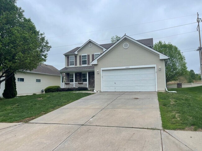 Building Photo - Large Home for rent in Bellevue