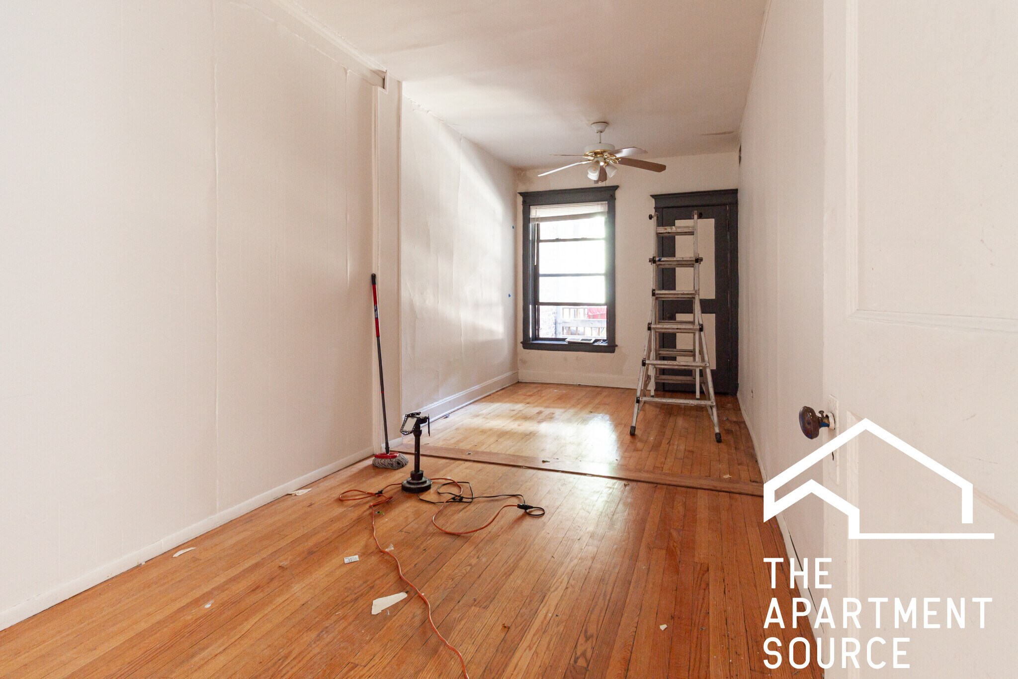 Building Photo - 901 S Bell Ave