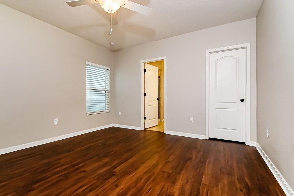 Building Photo - 10641 Laguna Plains Dr