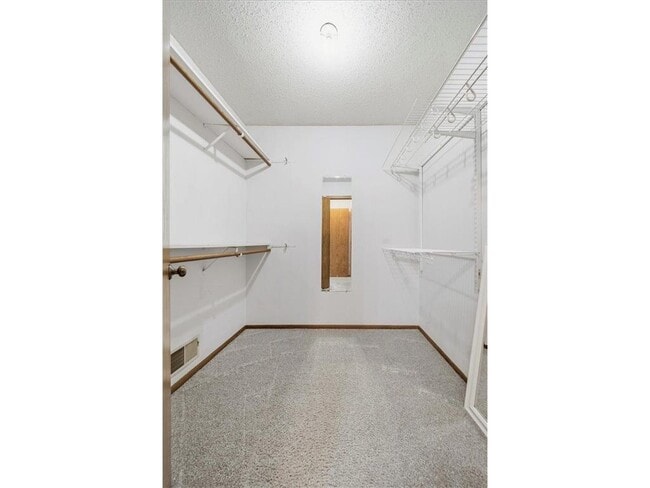 Building Photo - 9523 Hartford Cir