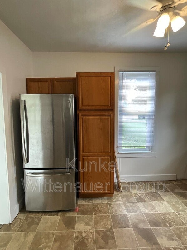 Building Photo - 310 E Washington St