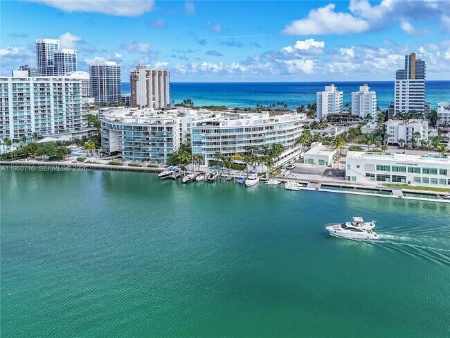 Building Photo - 6620 Indian Creek Dr