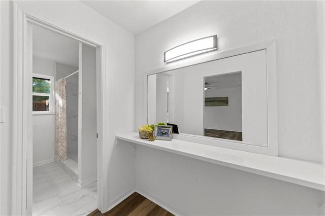 Building Photo - 2405 Roundrock Trail