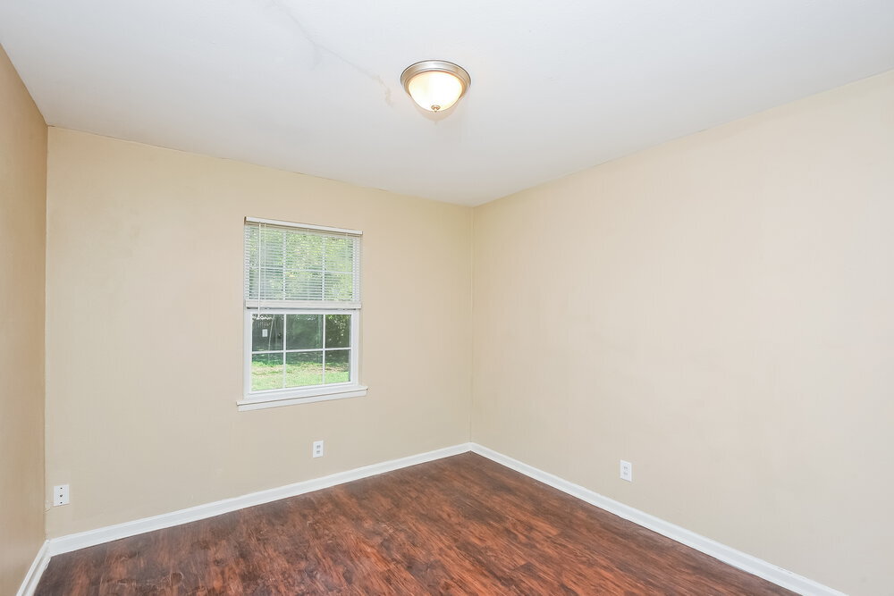 Building Photo - 824 Renfro Dr