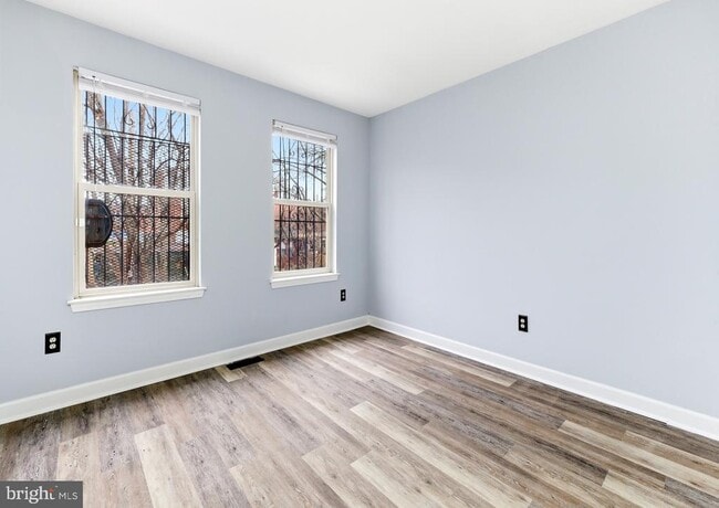 Building Photo - 576 Washington St