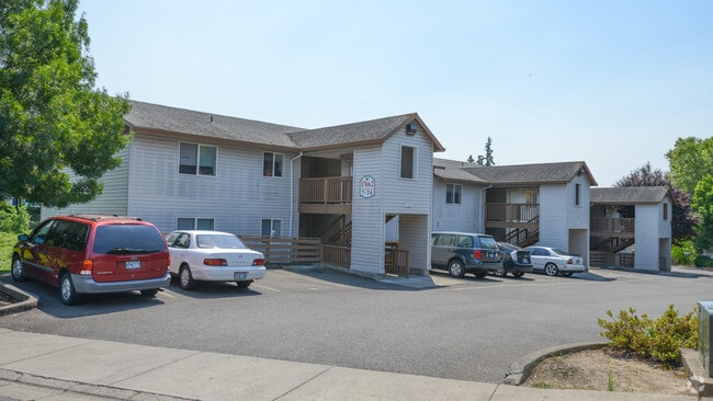 Primary Photo - College Park Apartments
