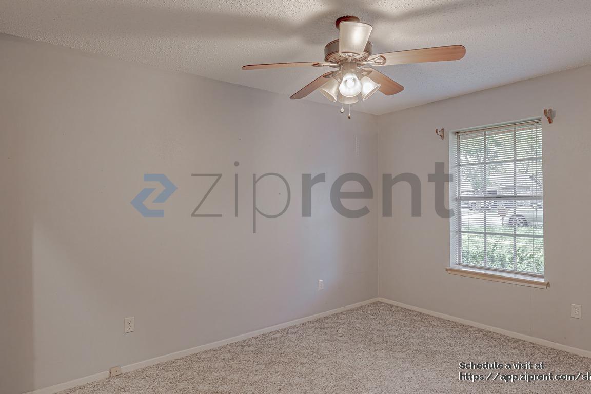 Building Photo - 1033 Princeton Pl