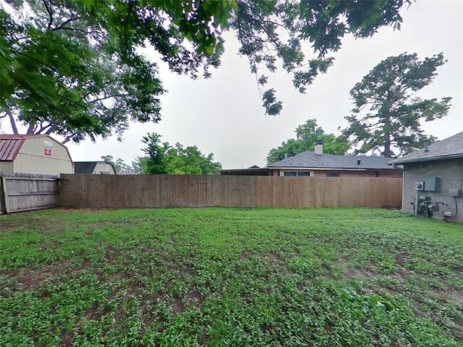 Building Photo - 12230 Haroldson Forest Dr