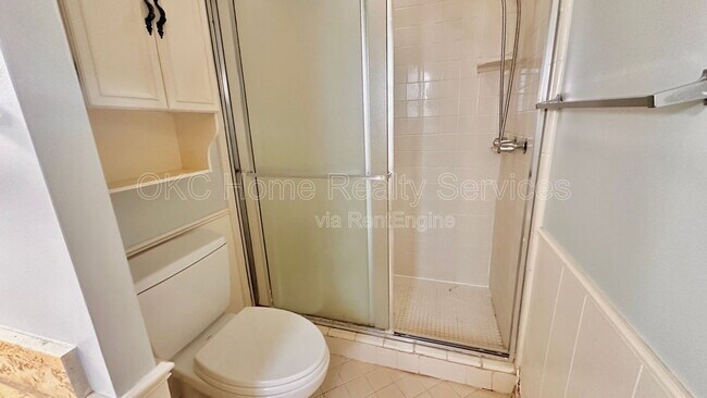 Building Photo - 12109 Camelot Dr