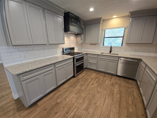 Building Photo - 19103 Whitewood Dr