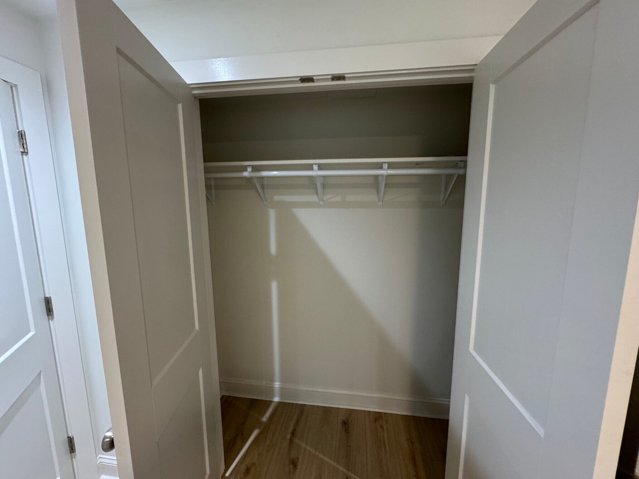 Building Photo - 886 Moore Rd