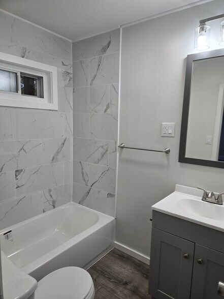 Building Photo - 21 Vassar St