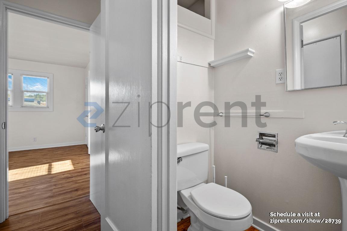 Building Photo - 1408 Second St