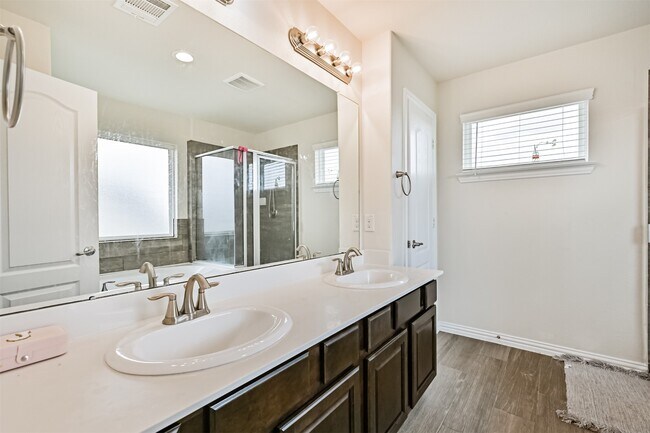 Building Photo - 23213 Zinfandel Dr