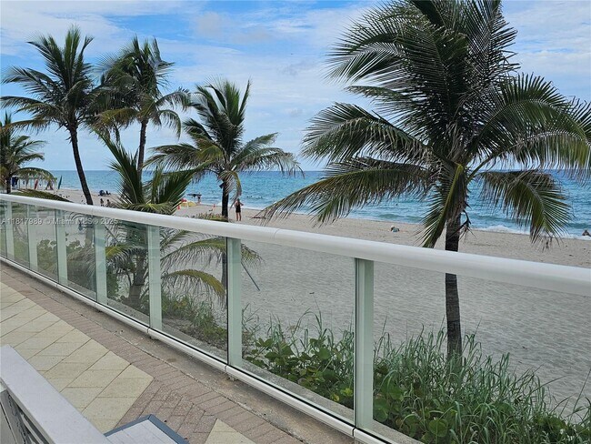 Building Photo - 2030 S Ocean Dr