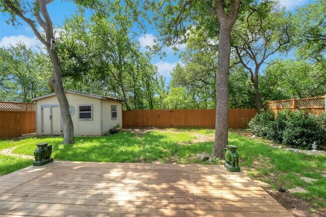 Building Photo - 616 Russet Valley Dr