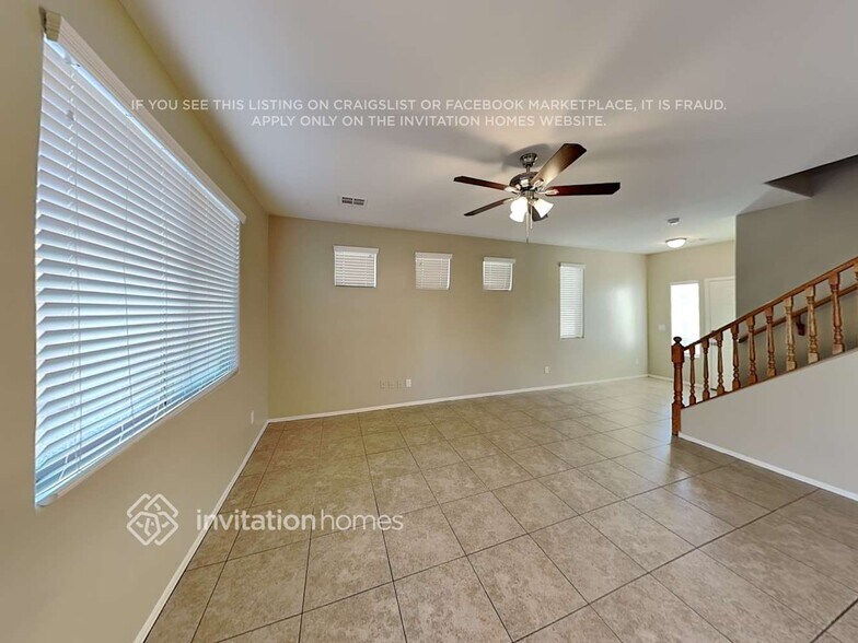 Building Photo - 17412 W Mandalay Ln