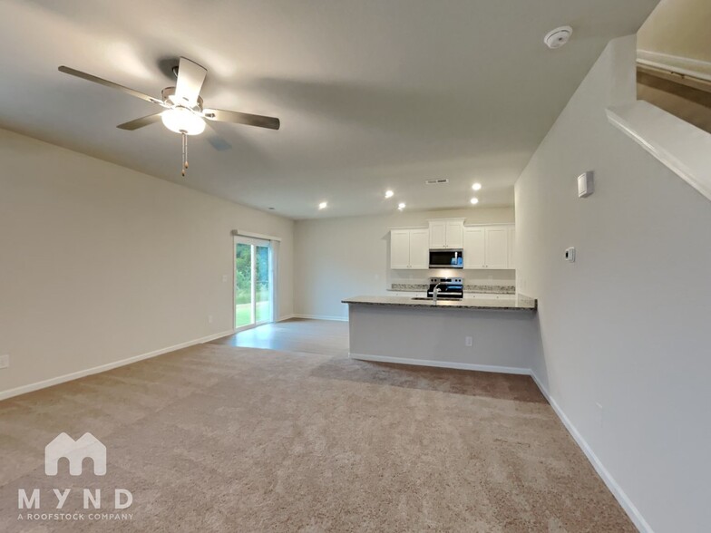 Building Photo - 72 Royal Mdw Dr