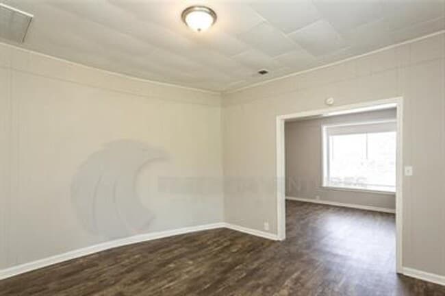 Building Photo - Spacious 3-Bed, 2-Bath in Pleasant Grove