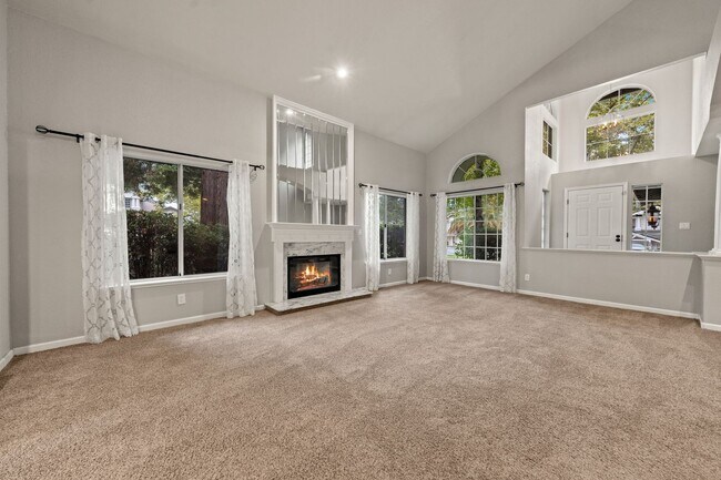 Building Photo - Luxury 4-Bedroom Home with Designer Upgrad...