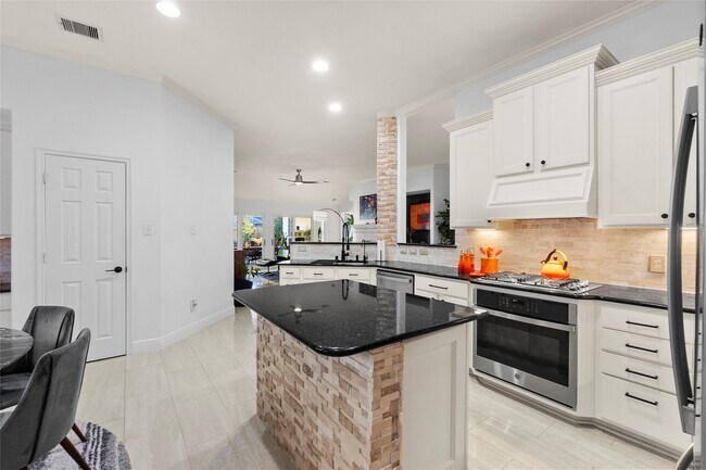 Building Photo - 26119 Savory Springs Ln