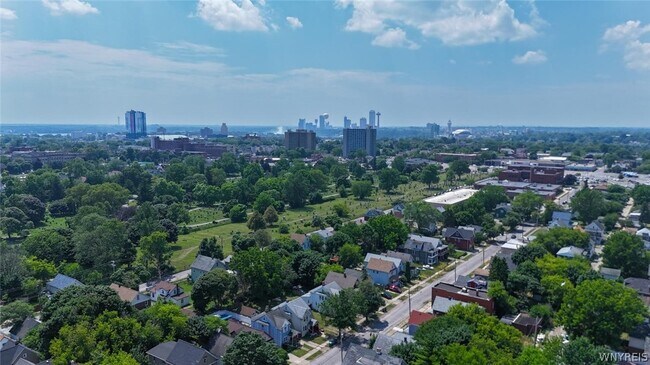 Building Photo - 1023 15th St