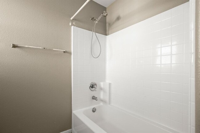 Building Photo - 6220 Perlita Dr