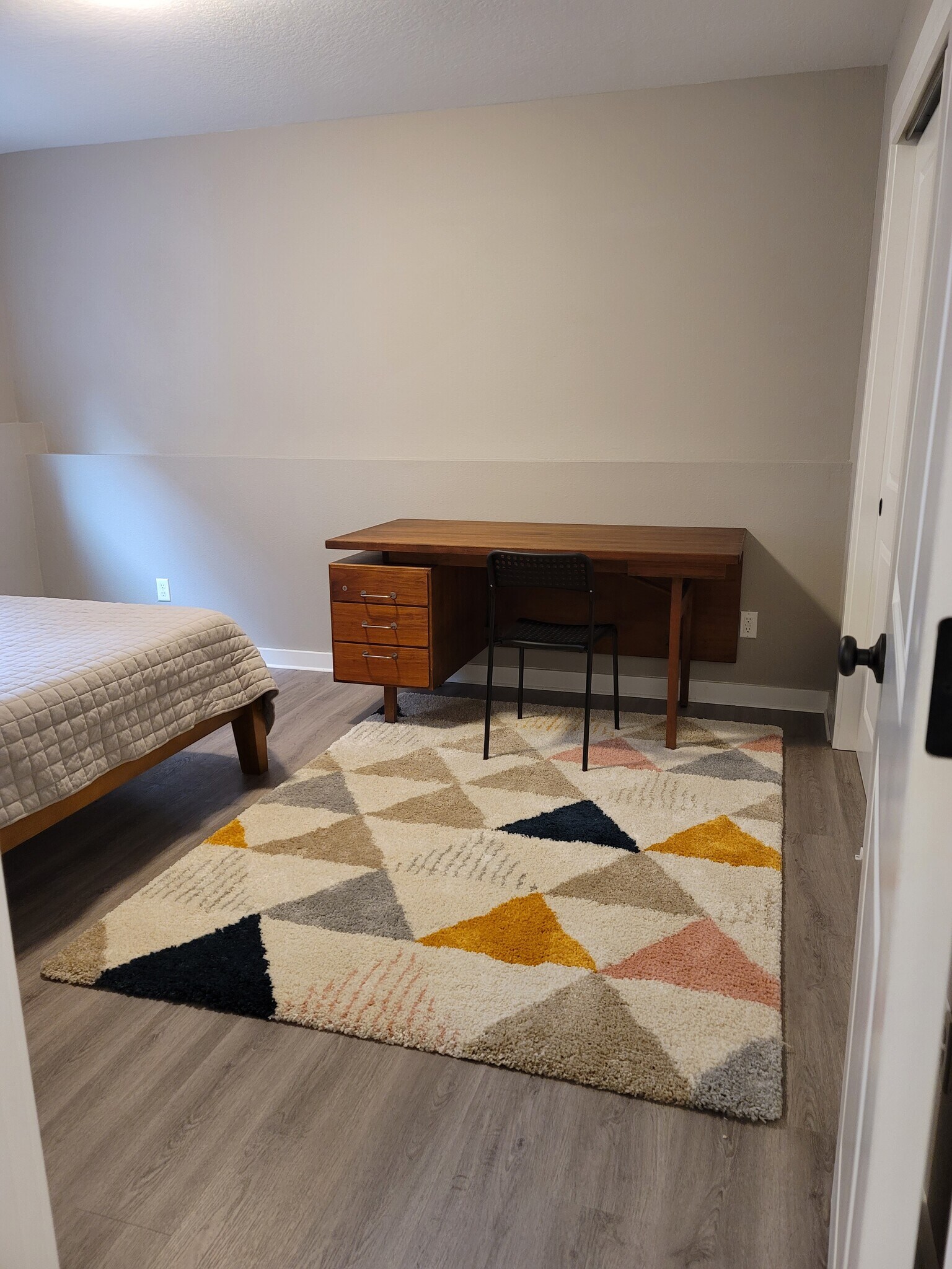 Building Photo - 6640 N Amherst St