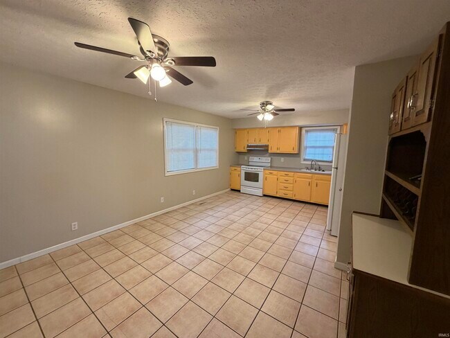 Building Photo - 800 Greenfield Rd