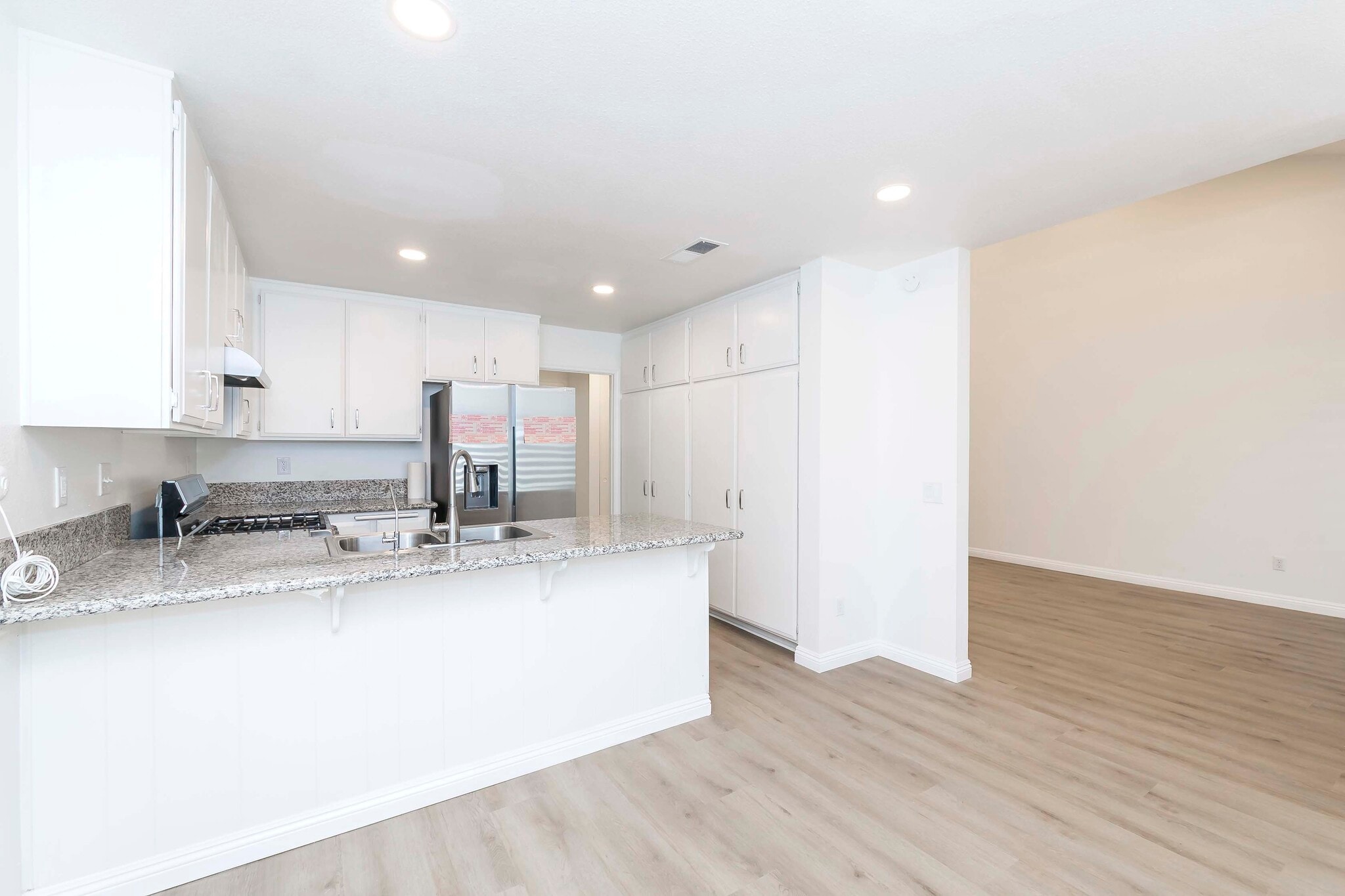 Building Photo - 2423 Coventry Cir