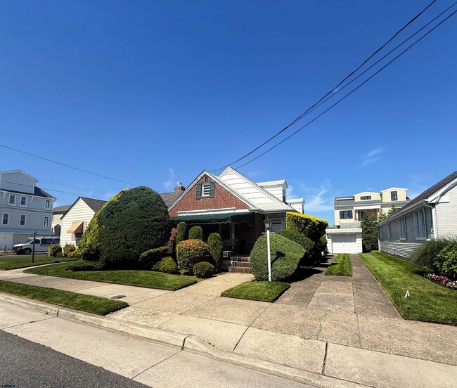 Building Photo - 33 N Gladstone Ave