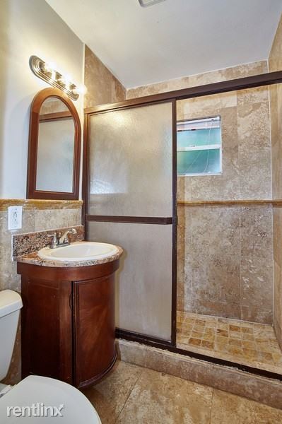 Building Photo - 2 br, 1 bath House - 571 NE 110th Ter