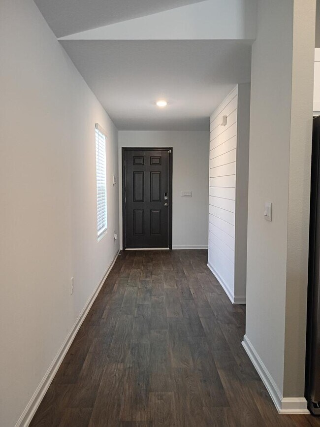 Building Photo - 2816 Buck Creek Pl