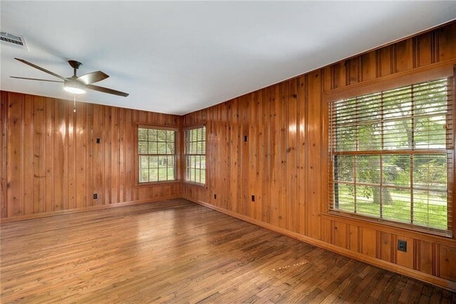 Building Photo - 4504 Elwood Rd