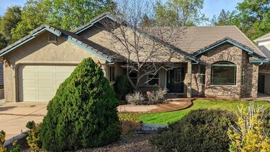 Building Photo - 1043 Diamante Robles Ct