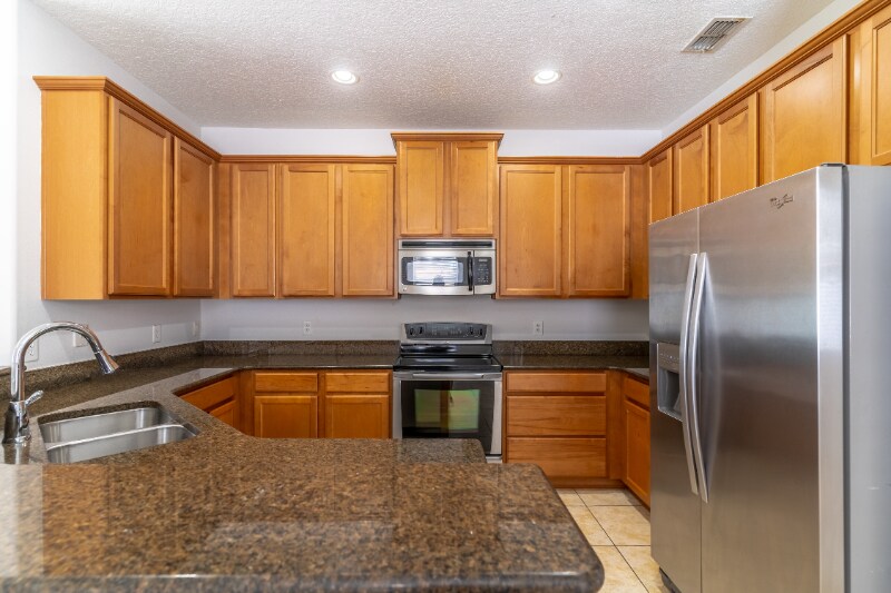 Building Photo - 2600 Deansgate Ct