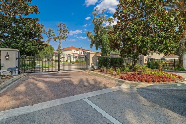 Building Photo - Townhome  in The Enclave at Summer Beach