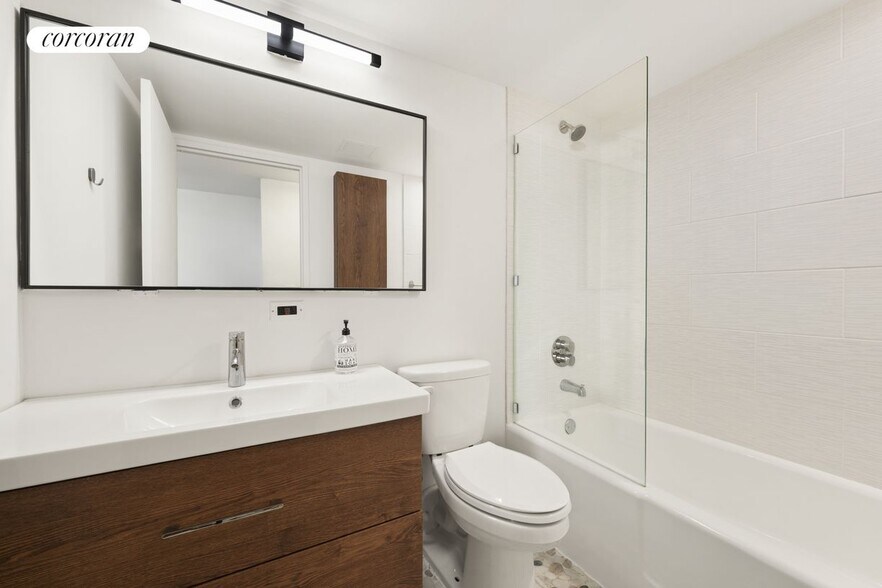 Building Photo - 225 East 86th St