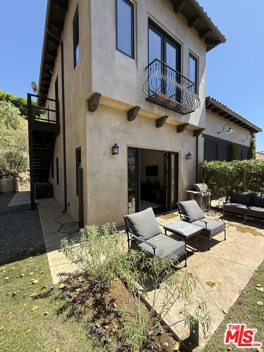 Building Photo - 33383 Mulholland Hwy