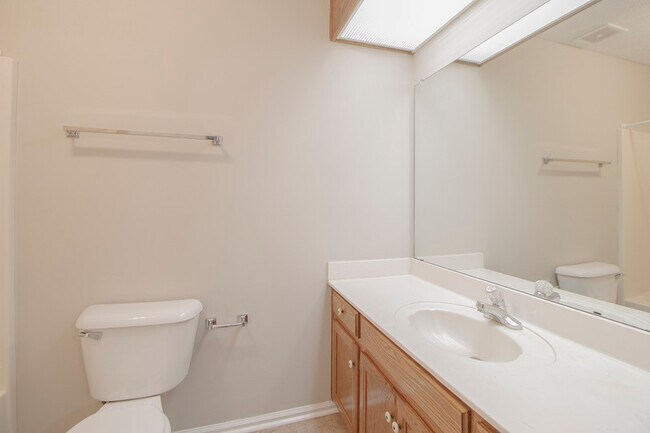 Building Photo - 2825 US-41