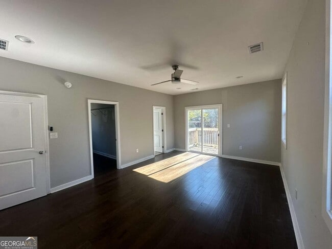 Building Photo - 1536 Montreat Ave SW