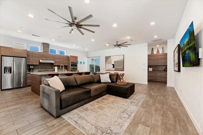 Building Photo - 53900 Avenida Ramirez
